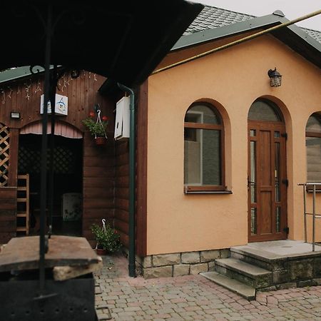 Dereviy Villa Iaremcea Exterior foto