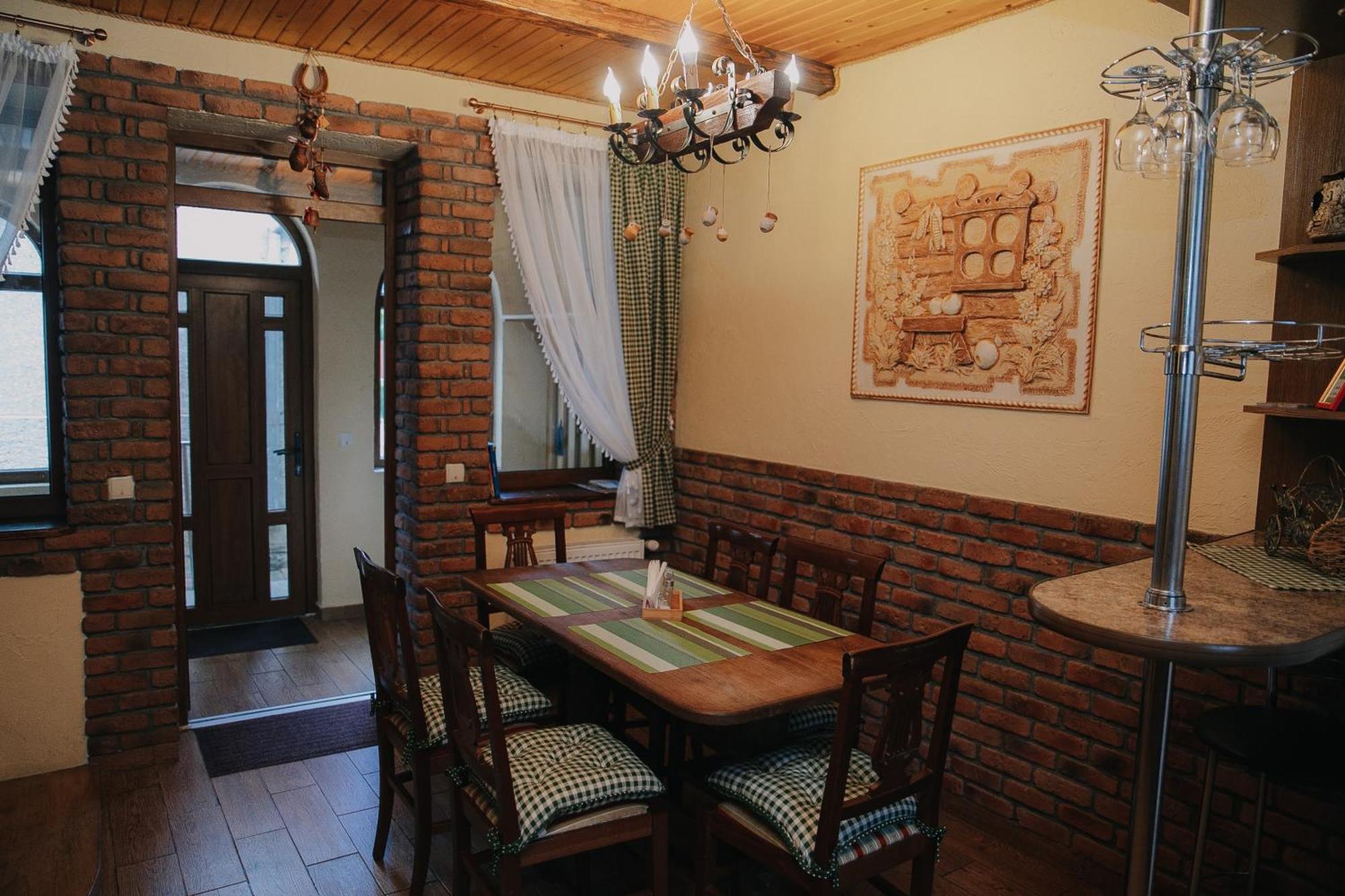 Dereviy Villa Iaremcea Exterior foto