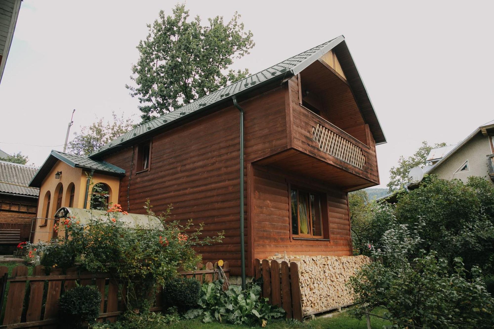 Dereviy Villa Iaremcea Exterior foto