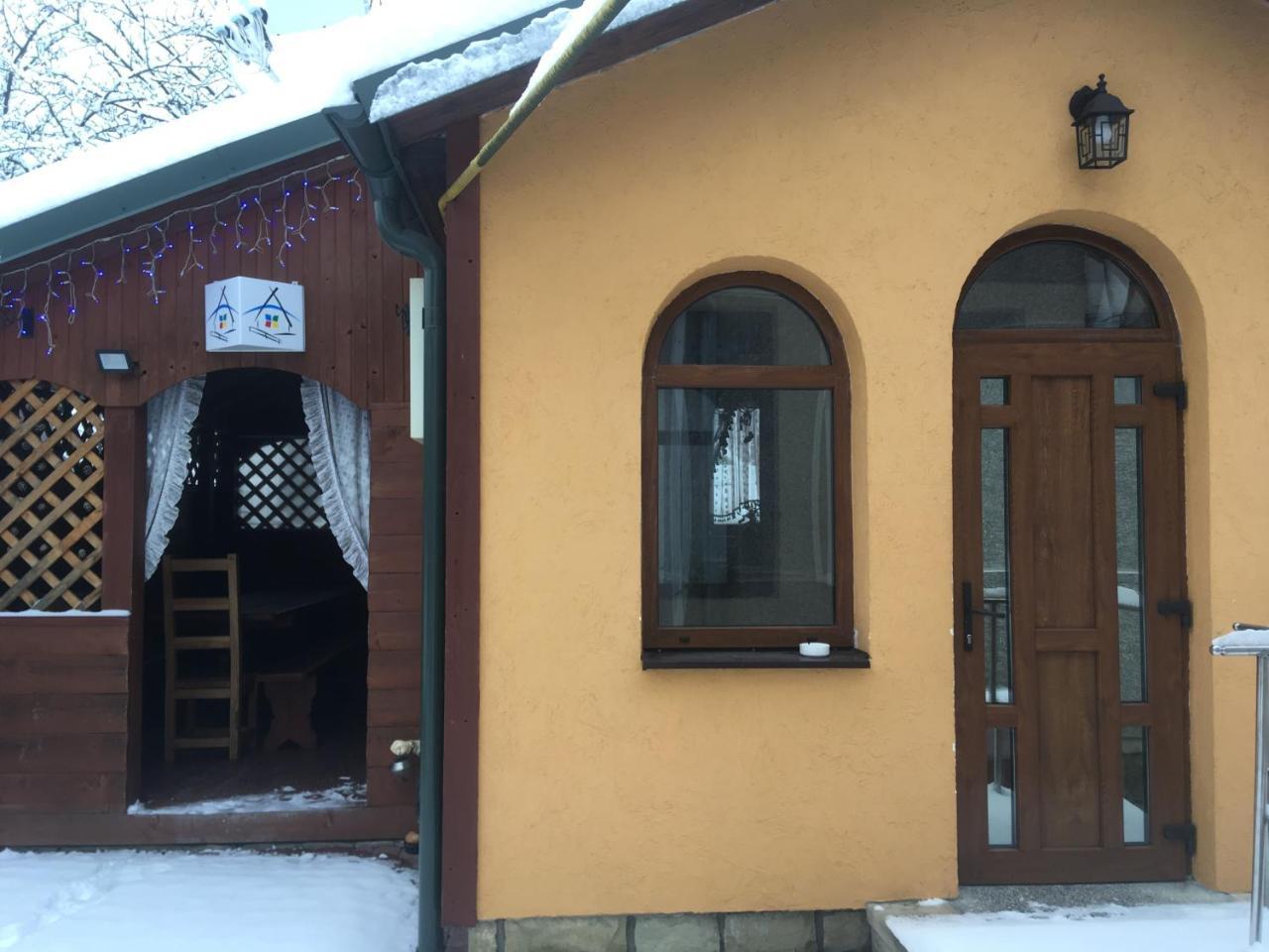 Dereviy Villa Iaremcea Exterior foto