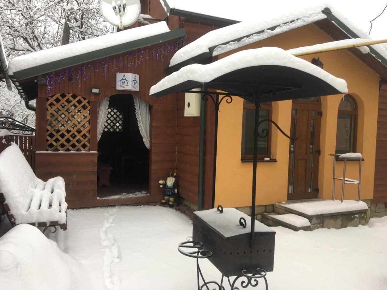 Dereviy Villa Iaremcea Exterior foto